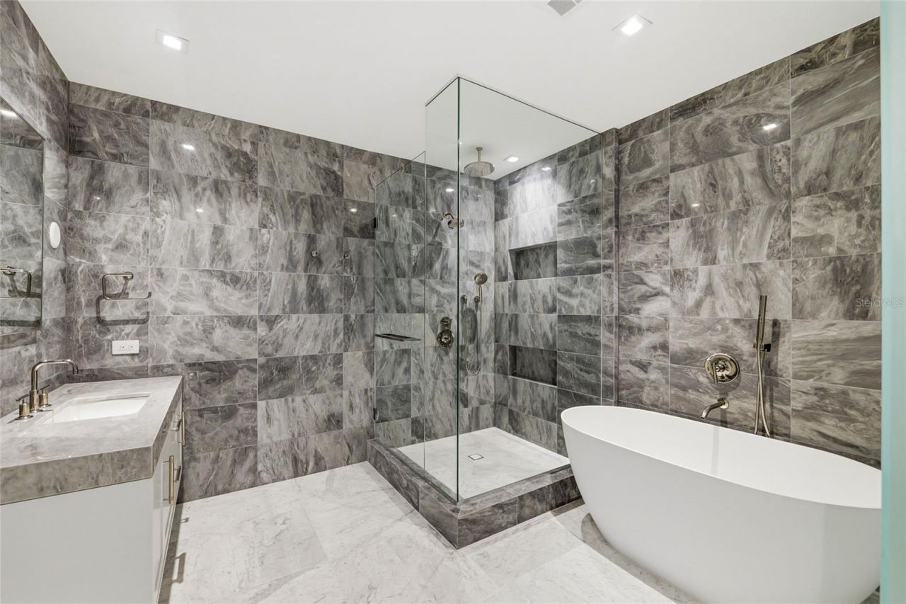 3015 S Ysabella Avenue, Unit 2102, Tampa, FL 33629 Photo