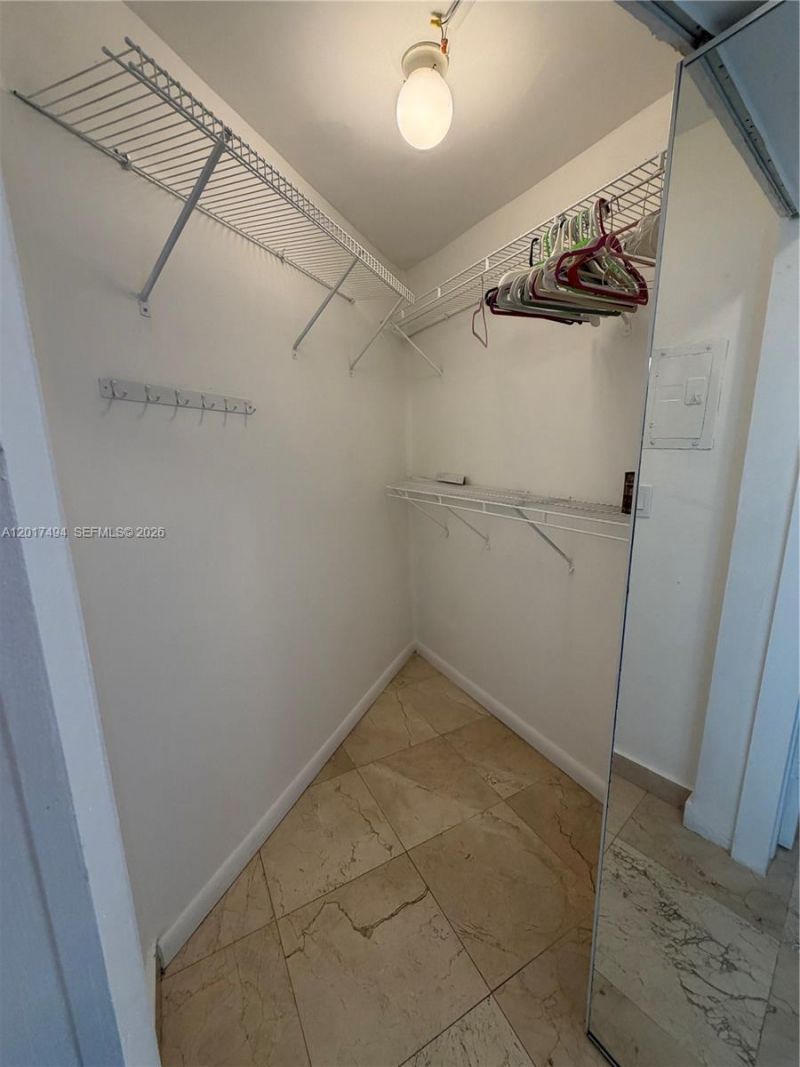 915 Jefferson Ave , Unit 4F, Miami Beach, FL 33139 Photo
