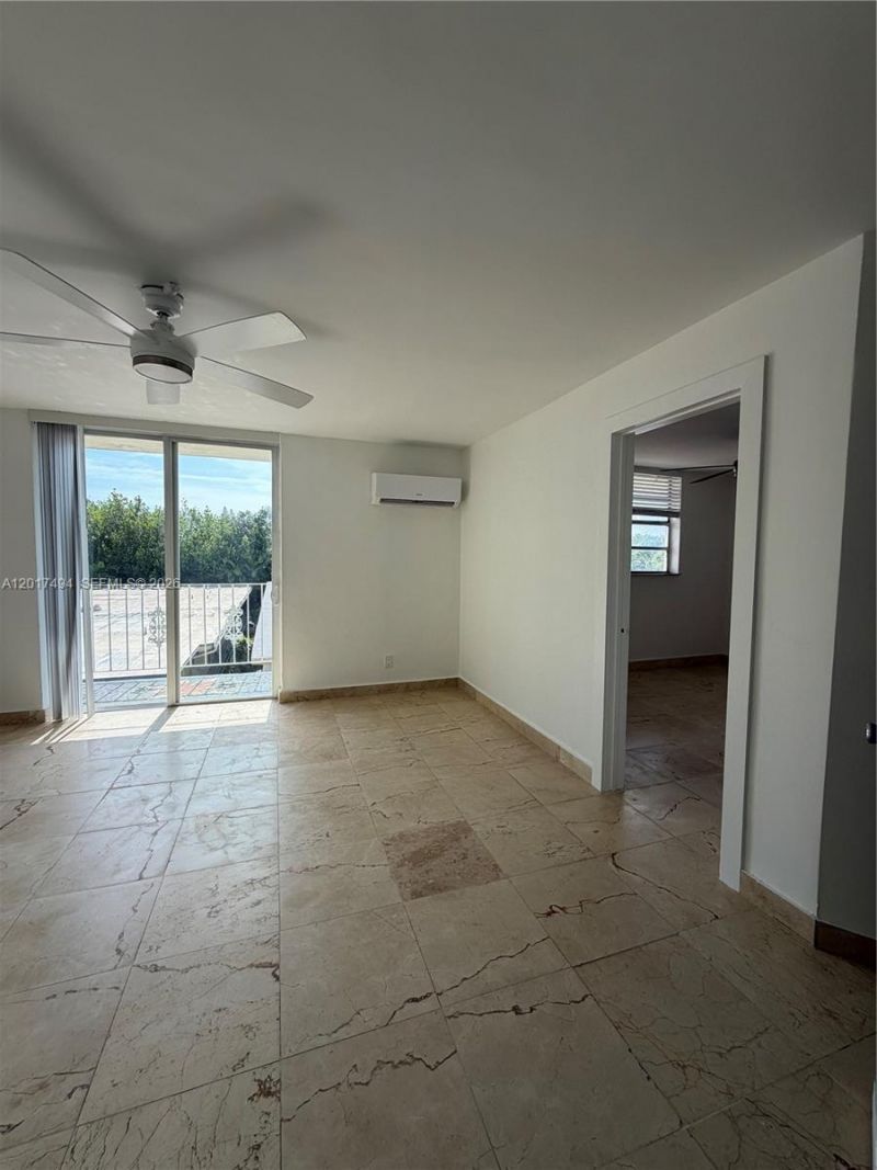 915 Jefferson Ave , Unit 4F, Miami Beach, FL 33139 Photo