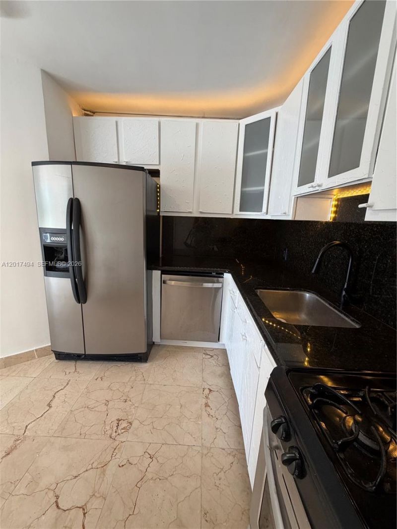 915 Jefferson Ave , Unit 4F, Miami Beach, FL 33139 Photo