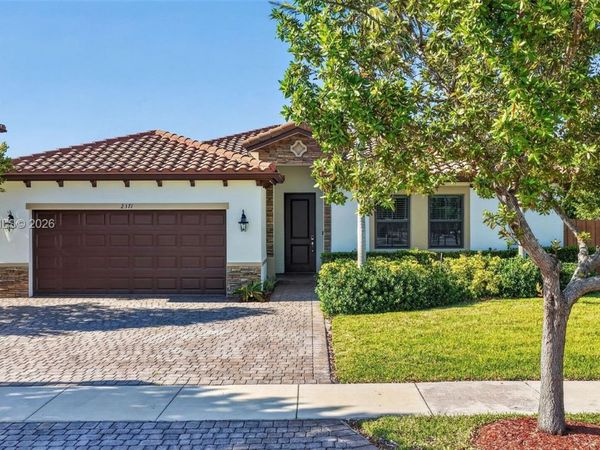 2371 SE 1st Ct , Homestead, FL 33033