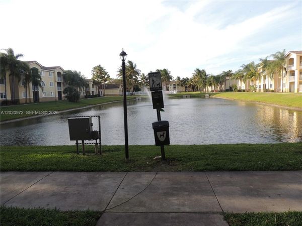 2600 S University Dr , Unit 103, Davie, FL 33328