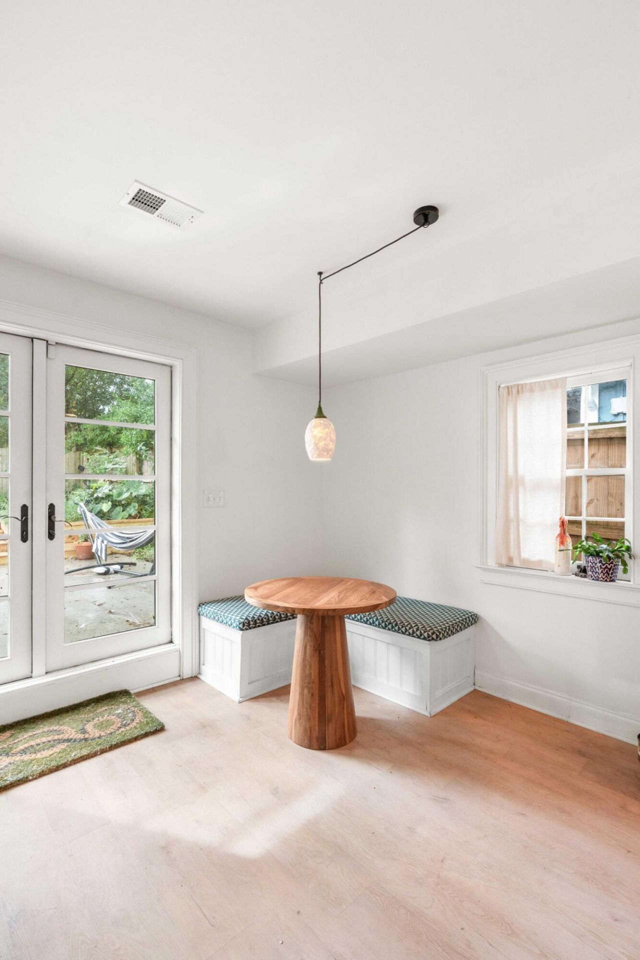 19 Gordon Street Photo 16