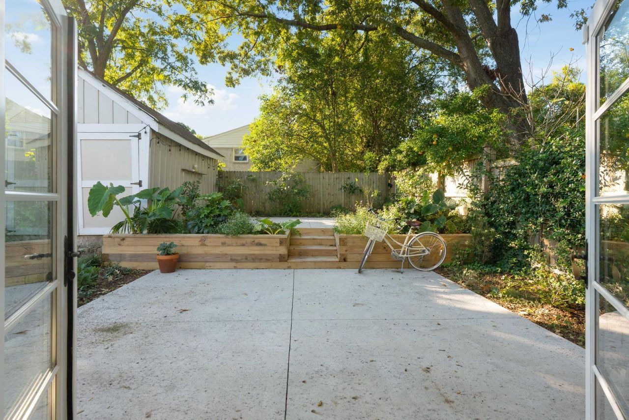 19 Gordon Street Photo 24
