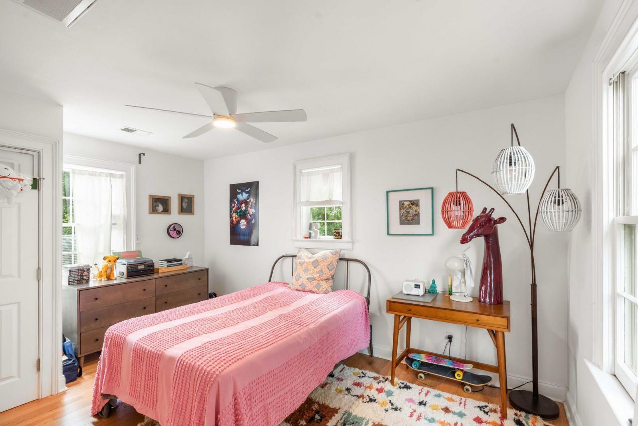 19 Gordon Street Photo 32