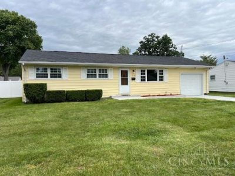 428 Cranewood Drive, Trenton, OH 45067 Photo 1