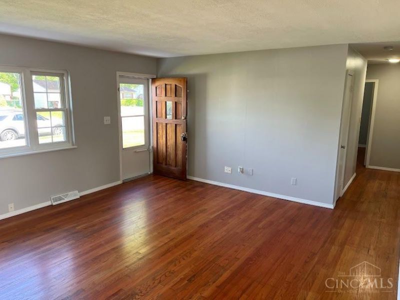 428 Cranewood Drive, Trenton, OH 45067 Photo 2