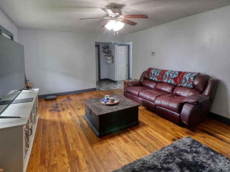 432 Kenwood Avenue, Pleasant Twp, OH 45121 Photo 3