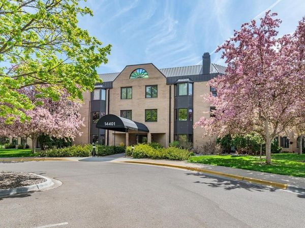 14401 Atrium Way, Unit 136, Minnetonka, MN 55345
