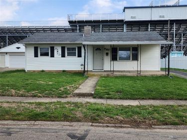 87 Poe Lane, Xenia, OH 45385