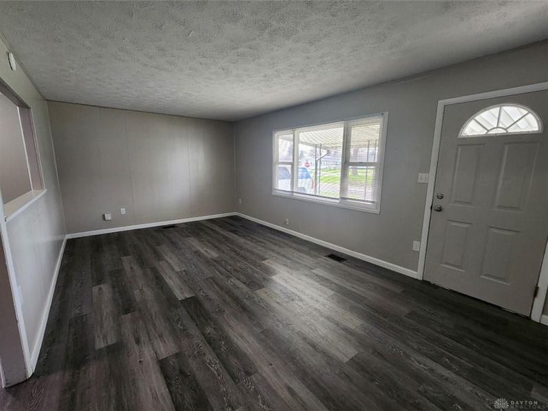 87 Poe Lane, Xenia, OH 45385 Photo 4
