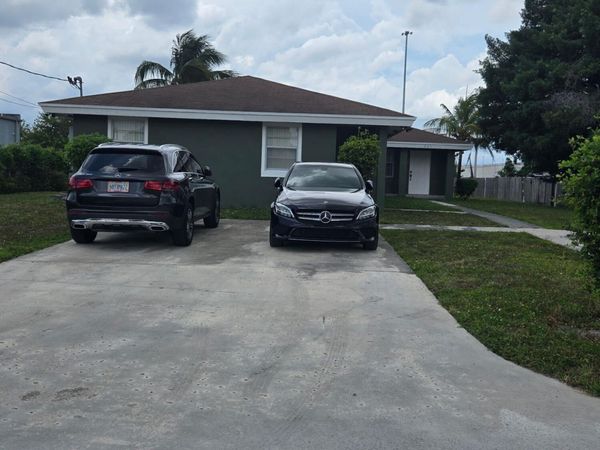 661 S Biscayne River Drive, Miami, FL 33169