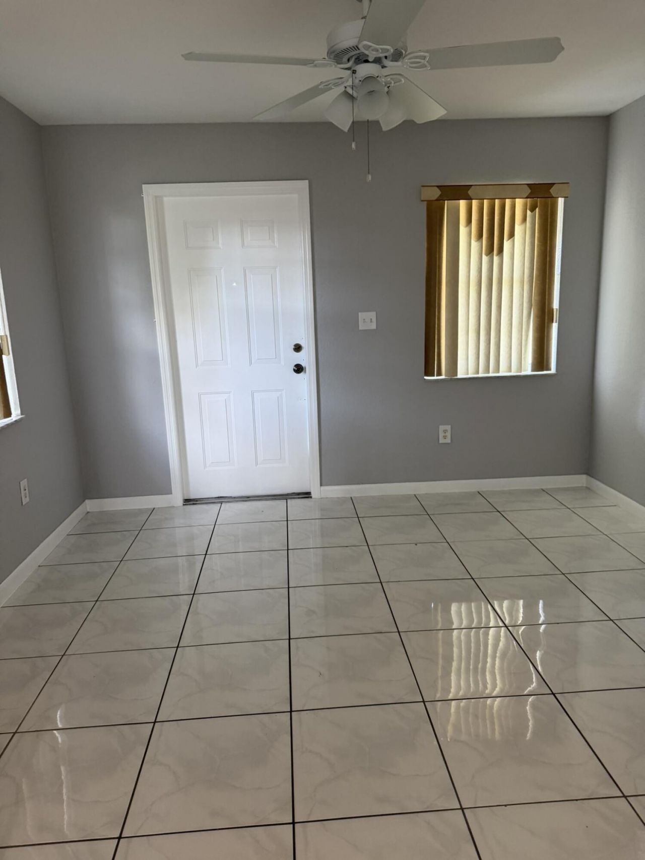663 S Biscayne River Drive, Miami, FL 33169 Photo