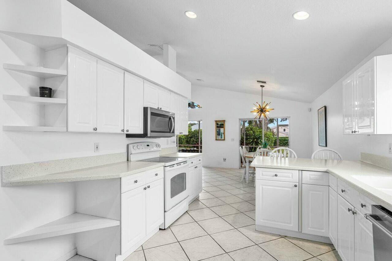 1643 Oak Berry Circle, Wellington, FL 33414 Photo