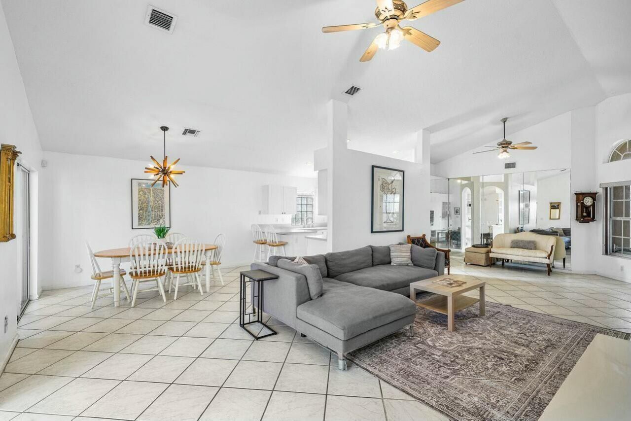 1643 Oak Berry Circle, Wellington, FL 33414 Photo