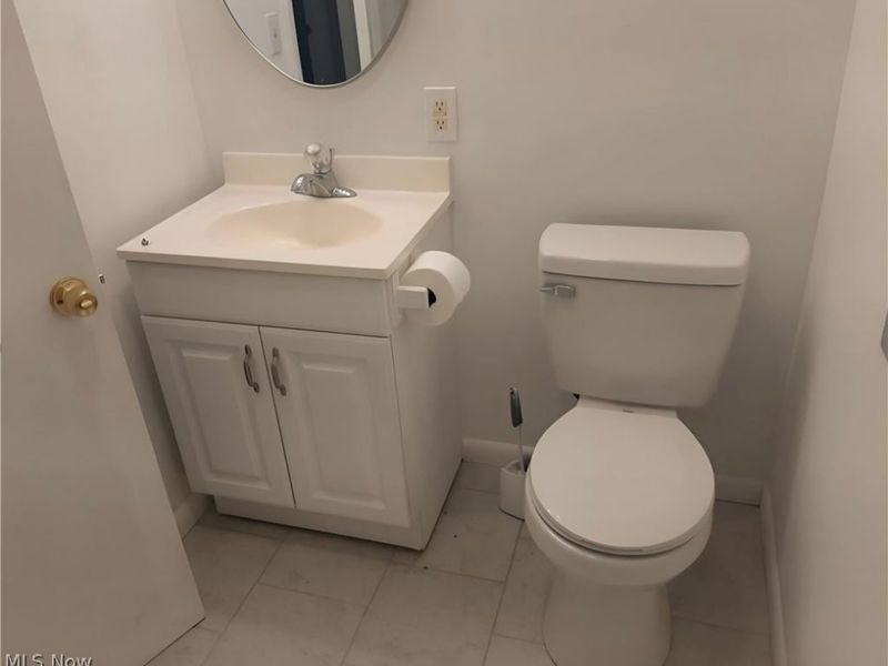 1273 Barcelona Drive, Akron, OH 44313 Photo 9