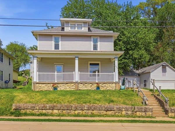2750 Burden Street, Dubuque, IA 52001