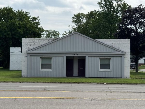 5455 S Wayne Road, Wayne, MI 48184