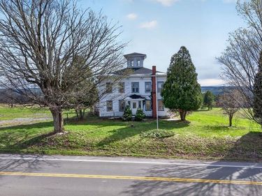 1715 E Lake Road, Skaneateles, NY 13152