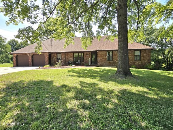 1004 EASTLAND DRIVE, Jefferson City, MO 65101