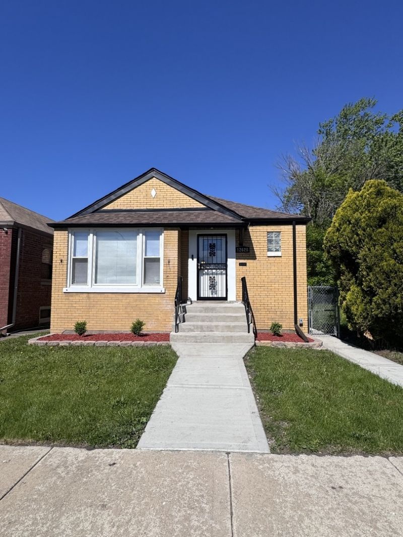 12628 S Emerald Avenue, Chicago, IL 60628 Main Photo