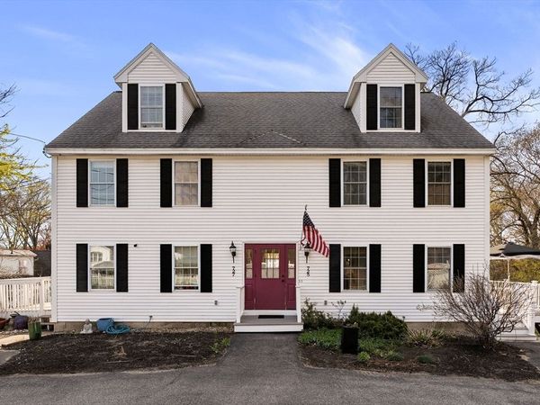 725 Waverly Rd, North Andover, MA 01845