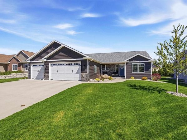 2660 FALLEN OAK DRIVE, Appleton, WI 54913