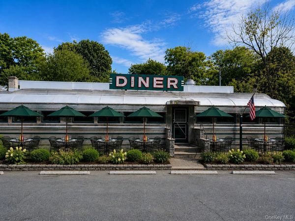 7550 N. Broadway , Red Hook, NY 12571