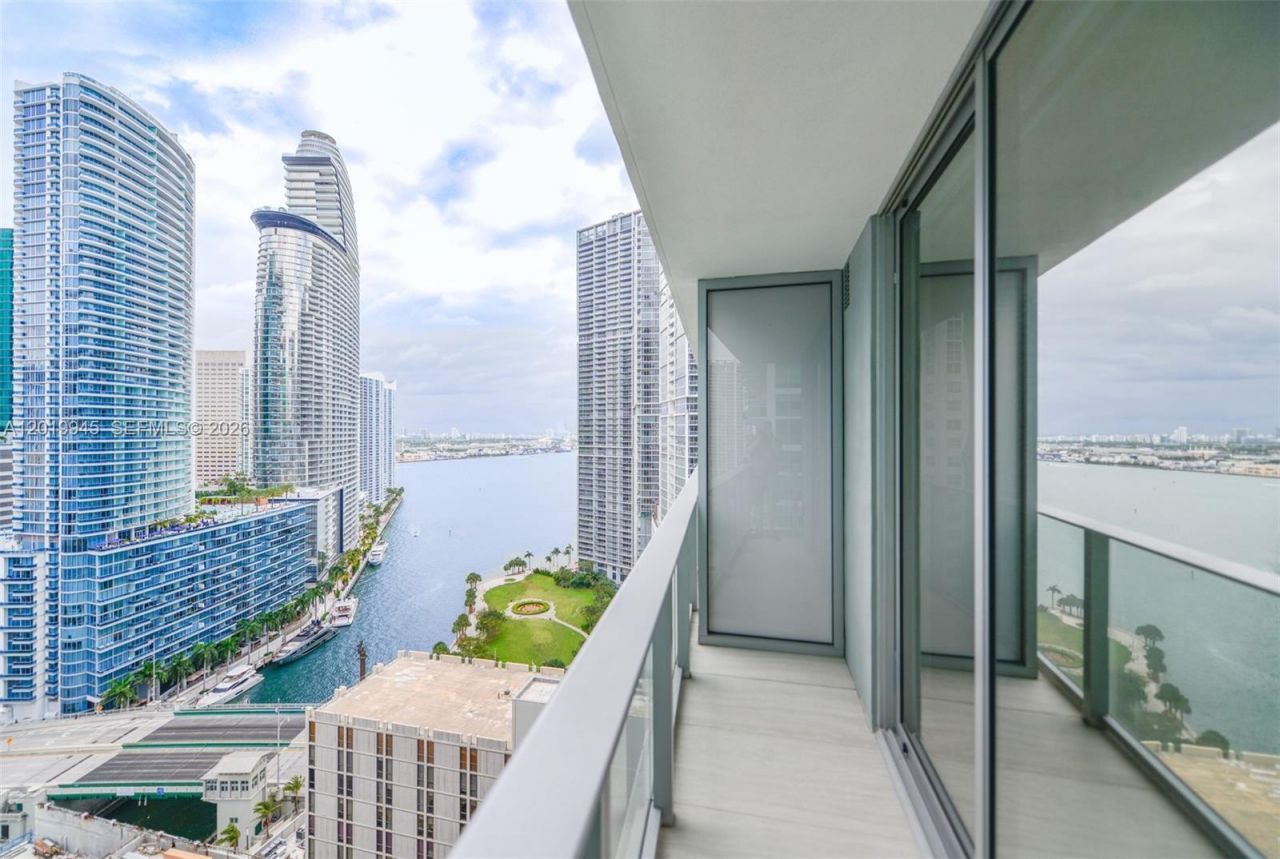77 5th St , Unit 2604, Miami, FL 33131 Photo