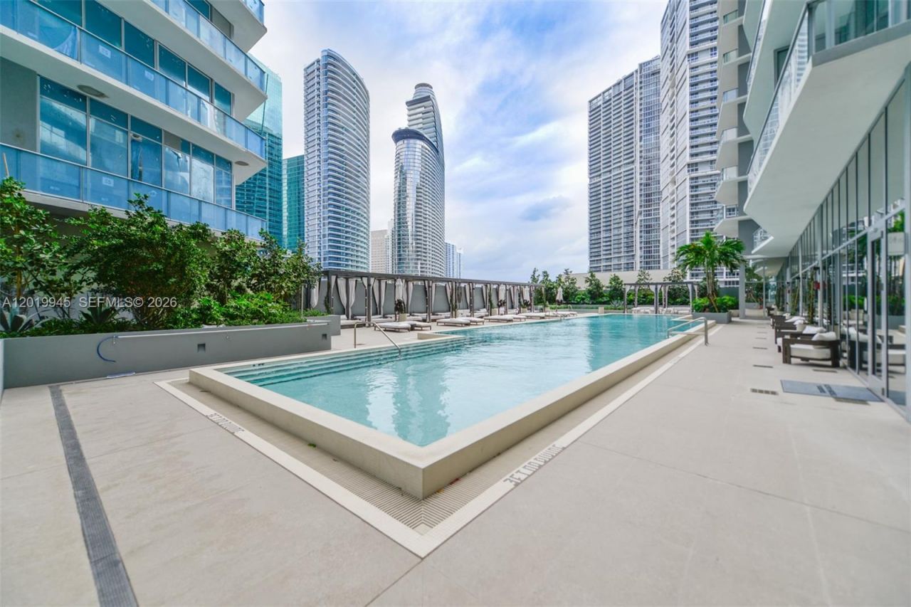 77 5th St , Unit 2604, Miami, FL 33131 Photo