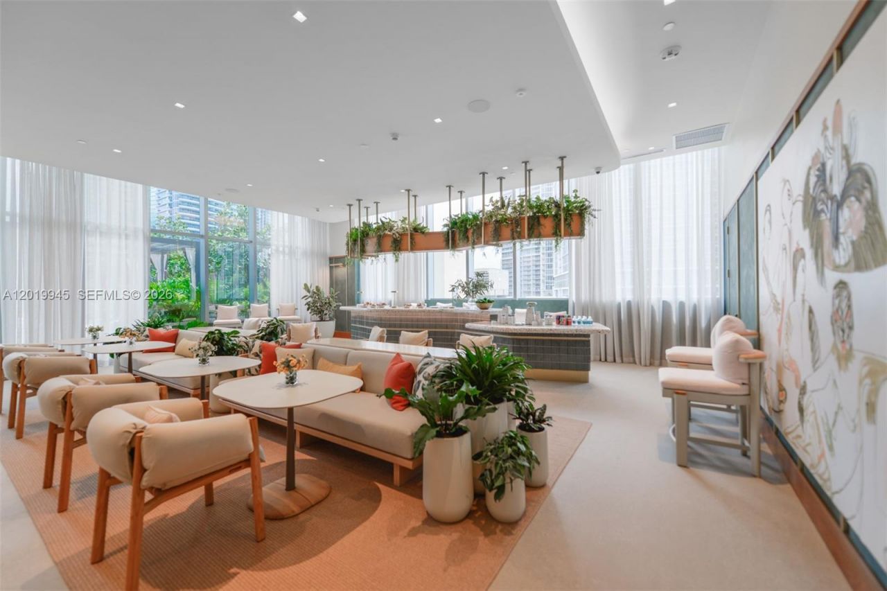 77 5th St , Unit 2604, Miami, FL 33131 Photo