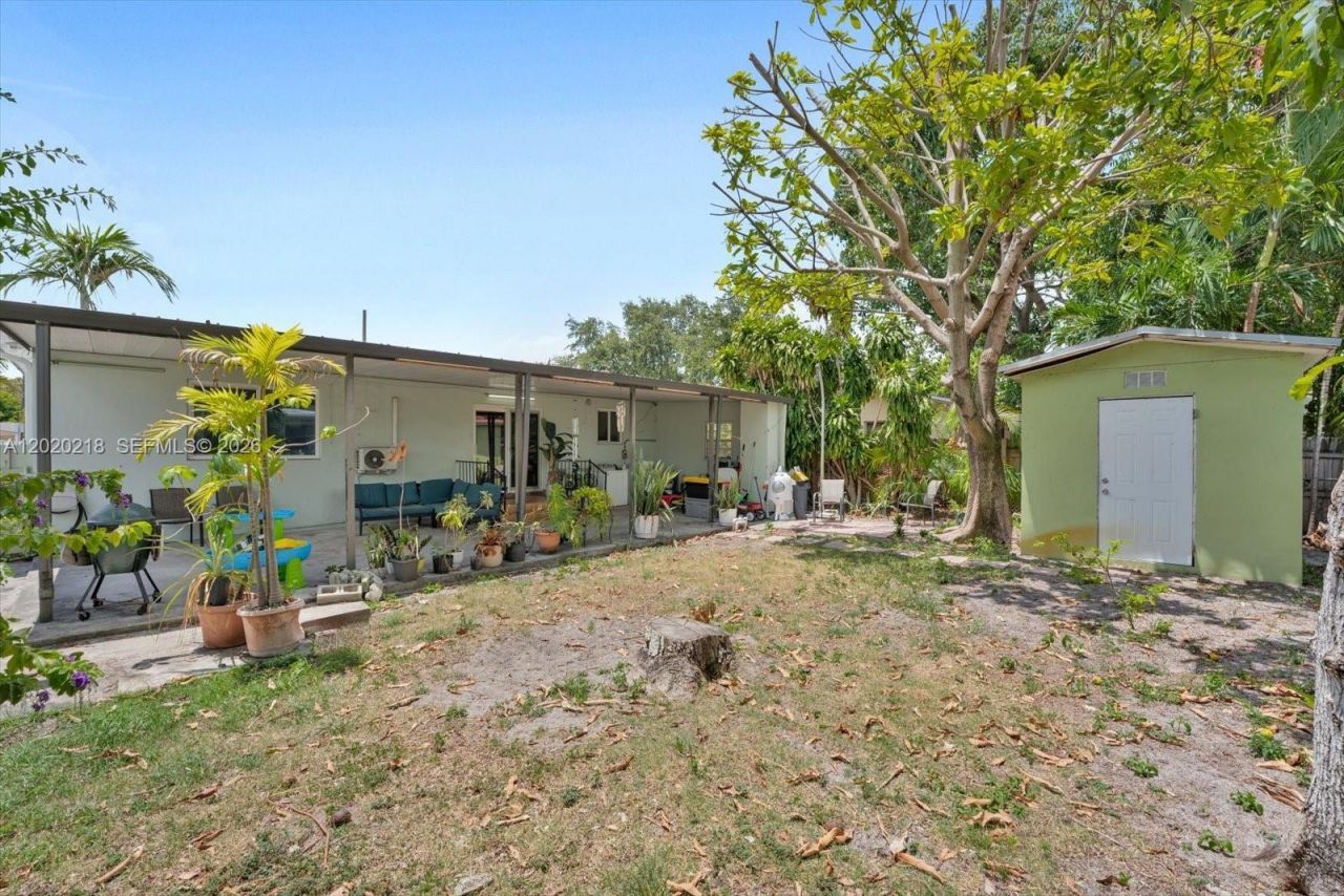 725 NW 24th Ct , Miami, FL 33125 Photo