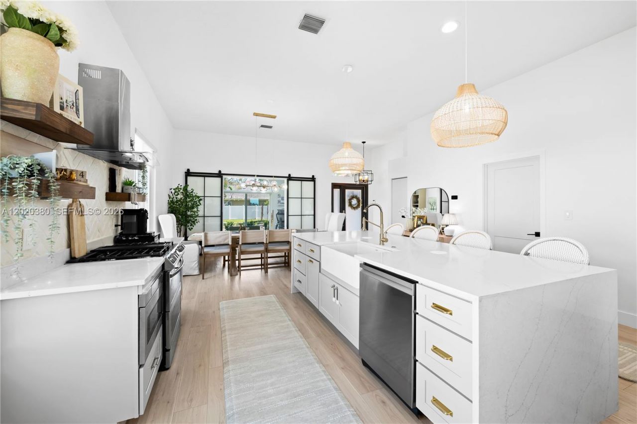 1804 NW 145th Ter, Pembroke Pines, FL 33028 Photo