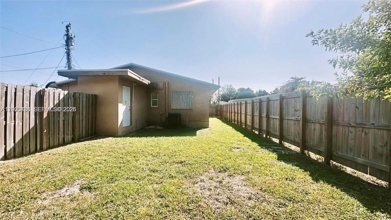 2125 NW 66th St , Unit 2, Miami, FL 33147 Photo