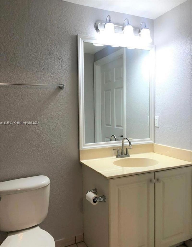 1971 Freeport Ln , Unit 4915, Riviera Beach, FL 33404 Photo