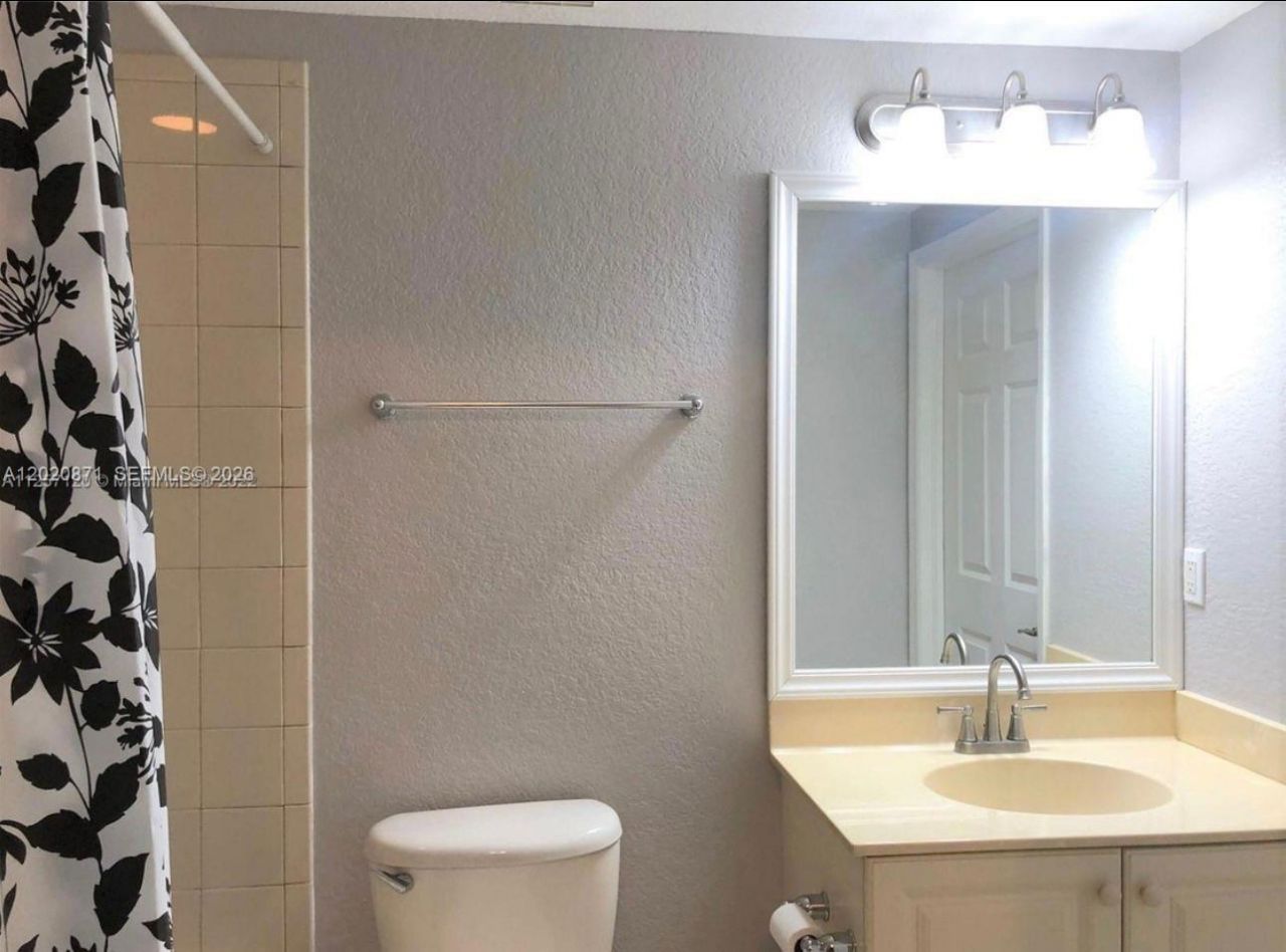 1971 Freeport Ln , Unit 4915, Riviera Beach, FL 33404 Photo