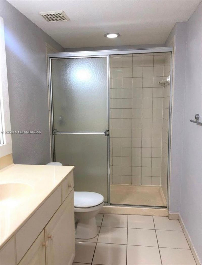 1971 Freeport Ln , Unit 4915, Riviera Beach, FL 33404 Photo