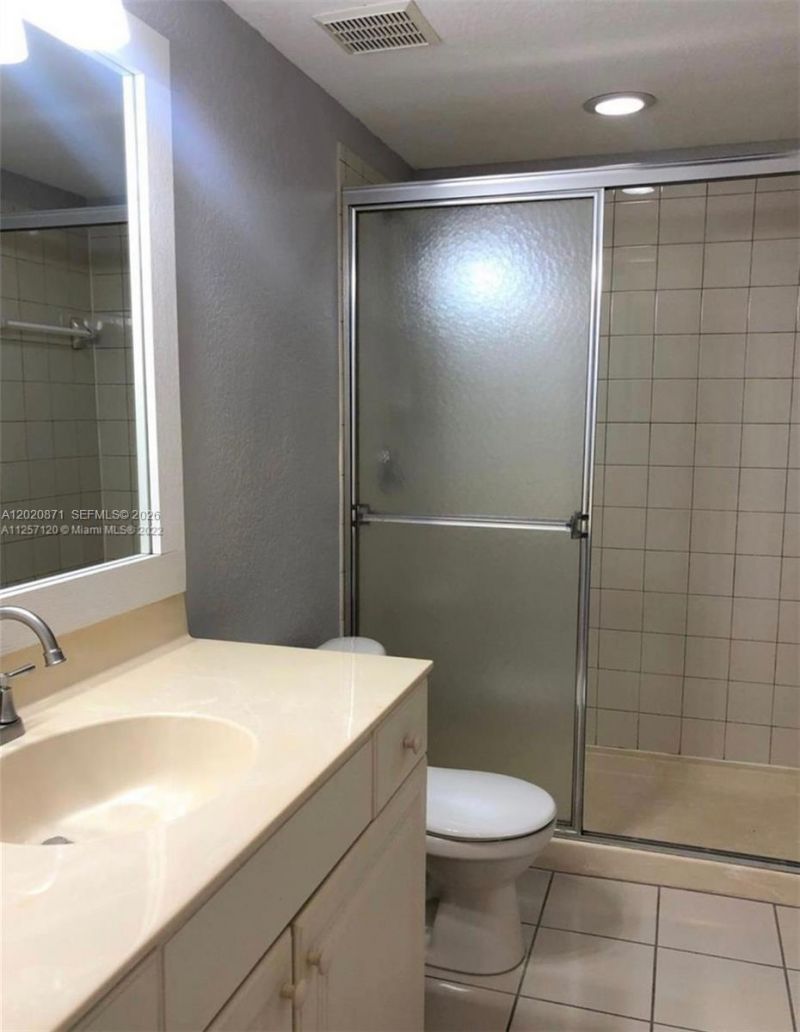 1971 Freeport Ln , Unit 4915, Riviera Beach, FL 33404 Photo