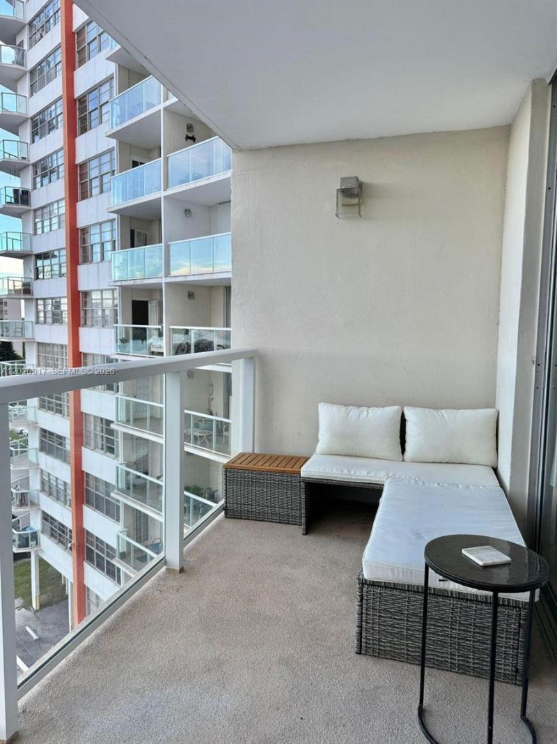 1351 NE Miami Gardens Dr, Unit 704E, Miami, FL 33179 Photo