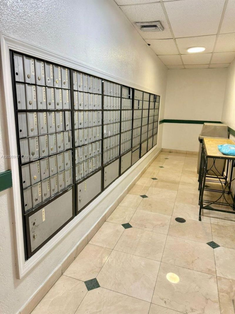 1351 NE Miami Gardens Dr, Unit 704E, Miami, FL 33179 Photo