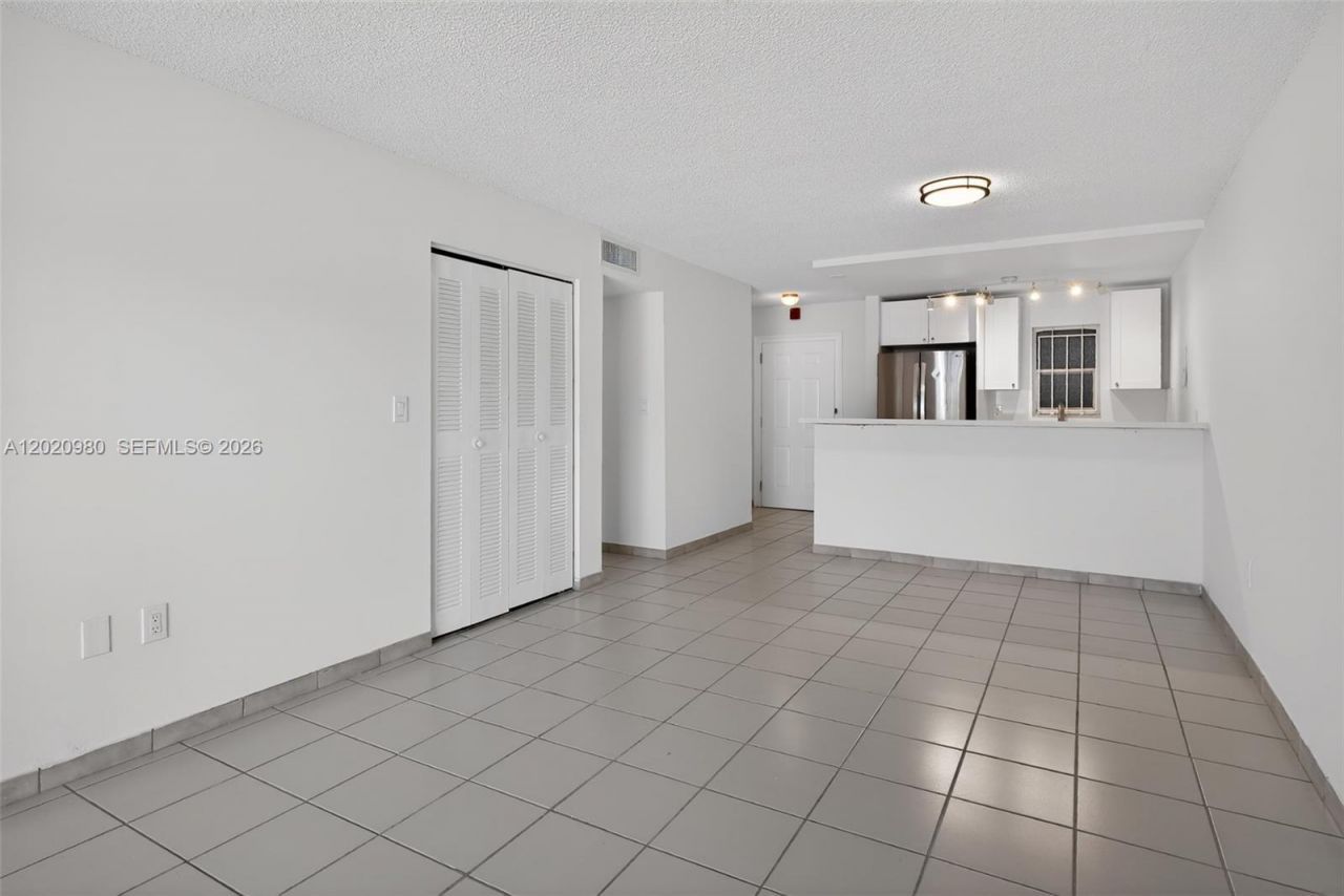 145 SW 30th Ct, Unit B208, Miami, FL 33135 Photo