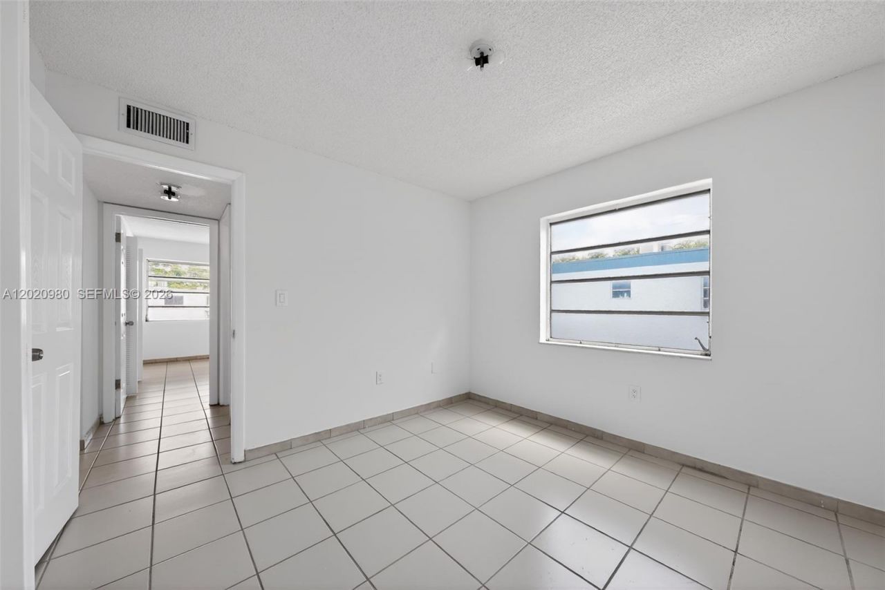 145 SW 30th Ct, Unit B208, Miami, FL 33135 Photo
