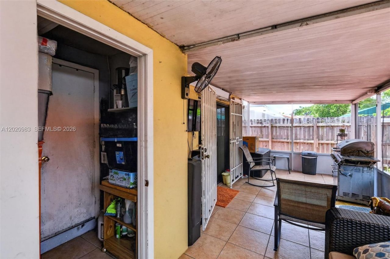 9113 SW 9th Ter , Unit A, Miami, FL 33174 Photo