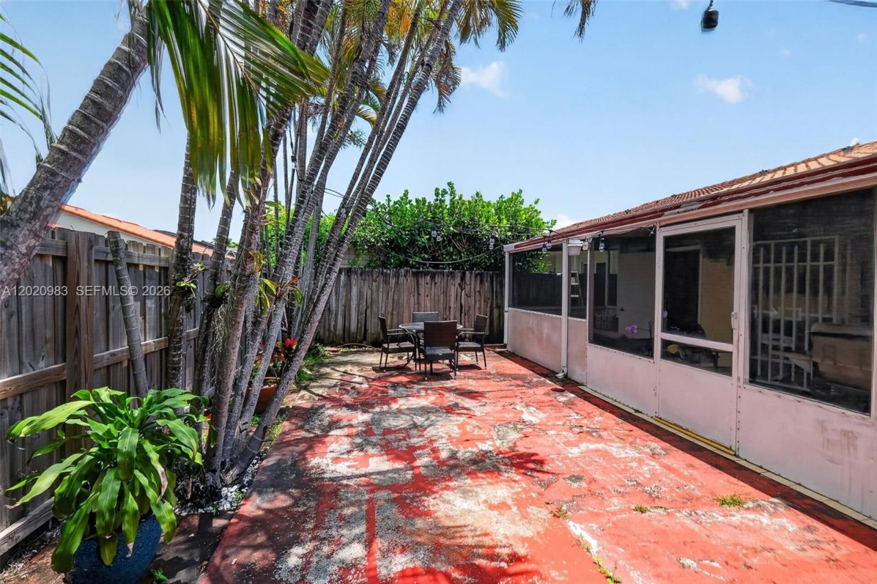 9113 SW 9th Ter , Unit A, Miami, FL 33174 Photo