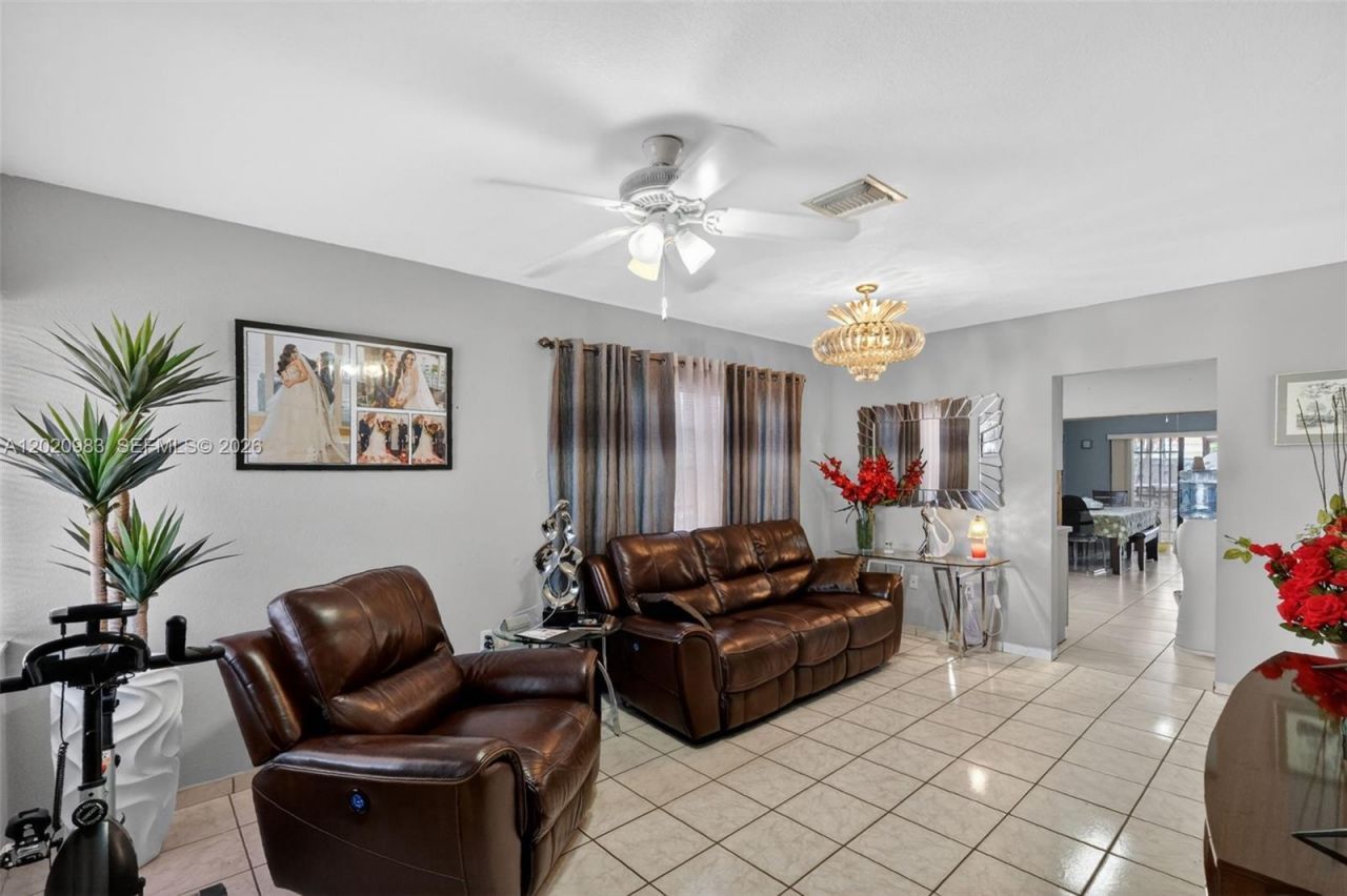 9113 SW 9th Ter , Unit A, Miami, FL 33174 Photo