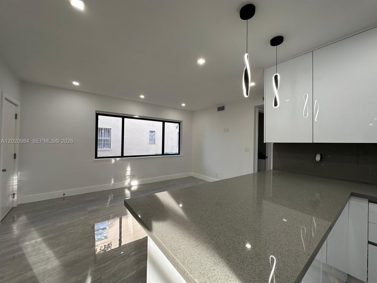 931 NW 1st St, Unit 1, Miami, FL 33128 Photo