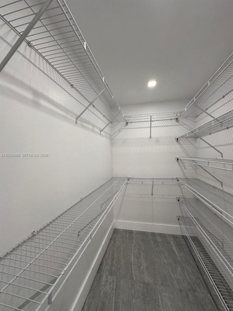 931 NW 1st St, Unit 1, Miami, FL 33128 Photo