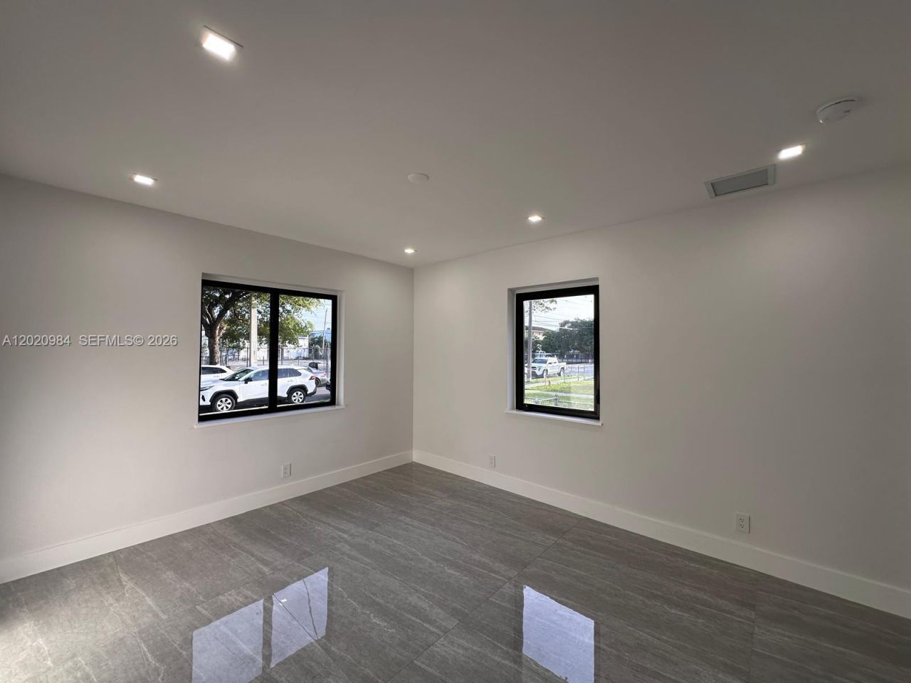 931 NW 1st St, Unit 1, Miami, FL 33128 Photo