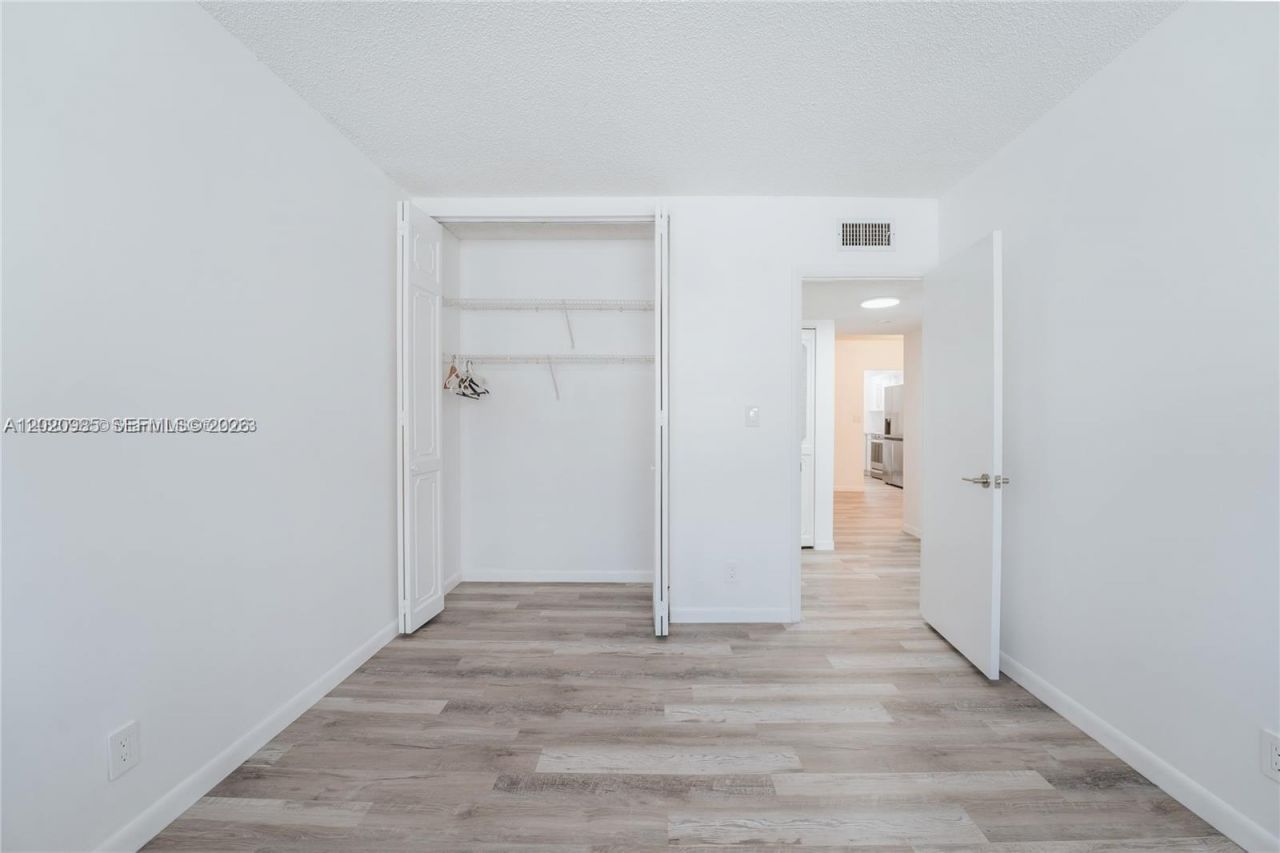 2041 NW 81st Ave , Unit 427, Pembroke Pines, FL 33024 Photo