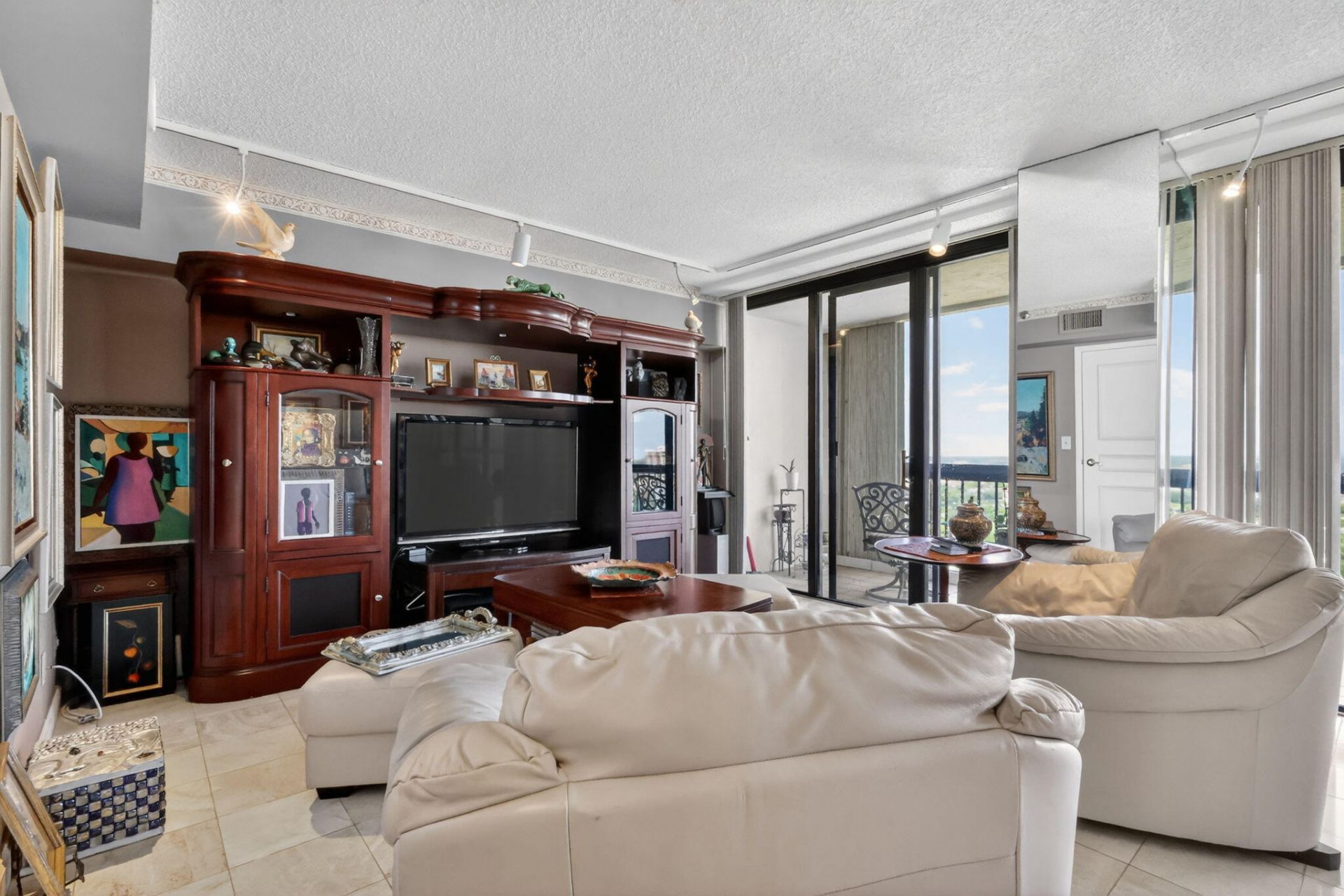1900 Consulate Place, Unit 1705, West Palm Beach, FL 33401 Photo